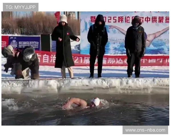 泳坛老将徐奎波:圆梦大海冬泳,坚持运动十余载。 泳坛老将徐奎波:圆梦大海冬泳,坚持运动十余载。